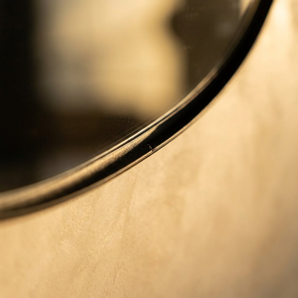 Miroir Atlas 25 en métal thermolaqué — 90 x 75 cm – Image 3