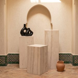 Table d'appoint Atlas 157 en travertin naturel